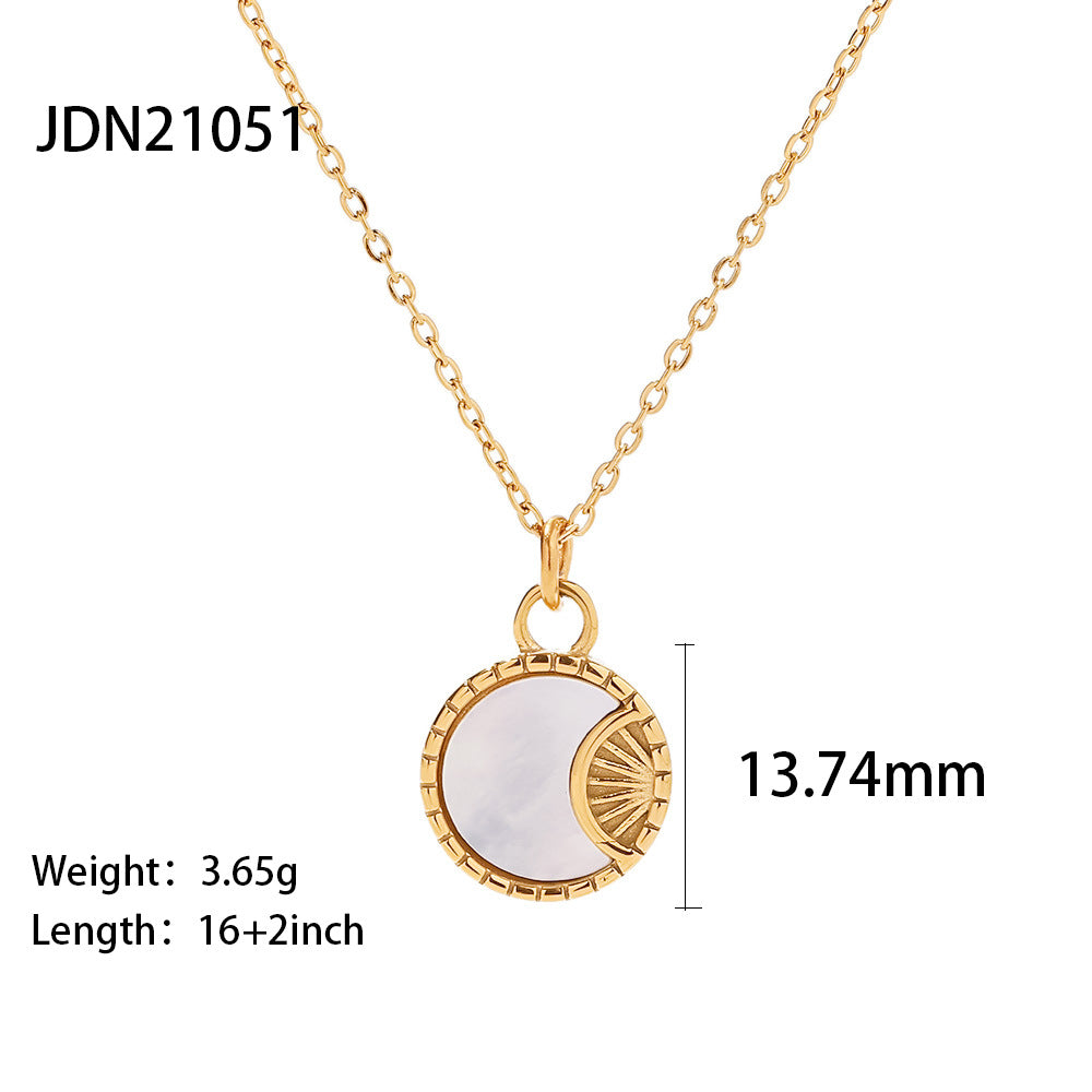 French Vintage Heart Necklace – Zircon Pendant in Titanium Steel