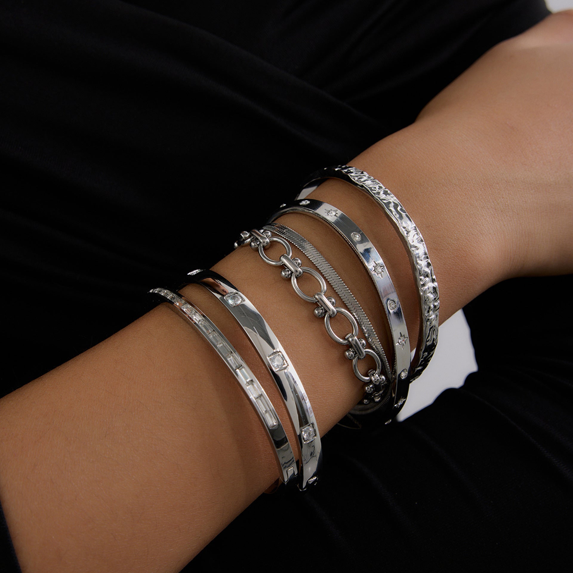18K Gold Stainless Steel Bracelet – Elegant Titanium Steel Bangle