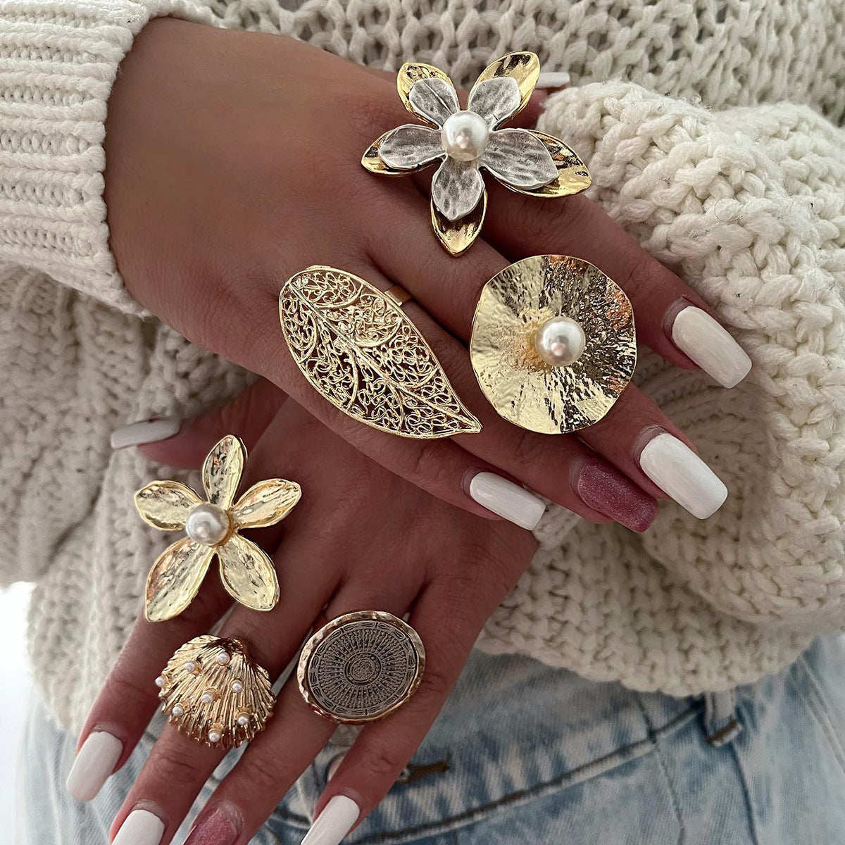Bold Floral Titanium Steel Ring – Elegant INS-Style Statement Jewelry