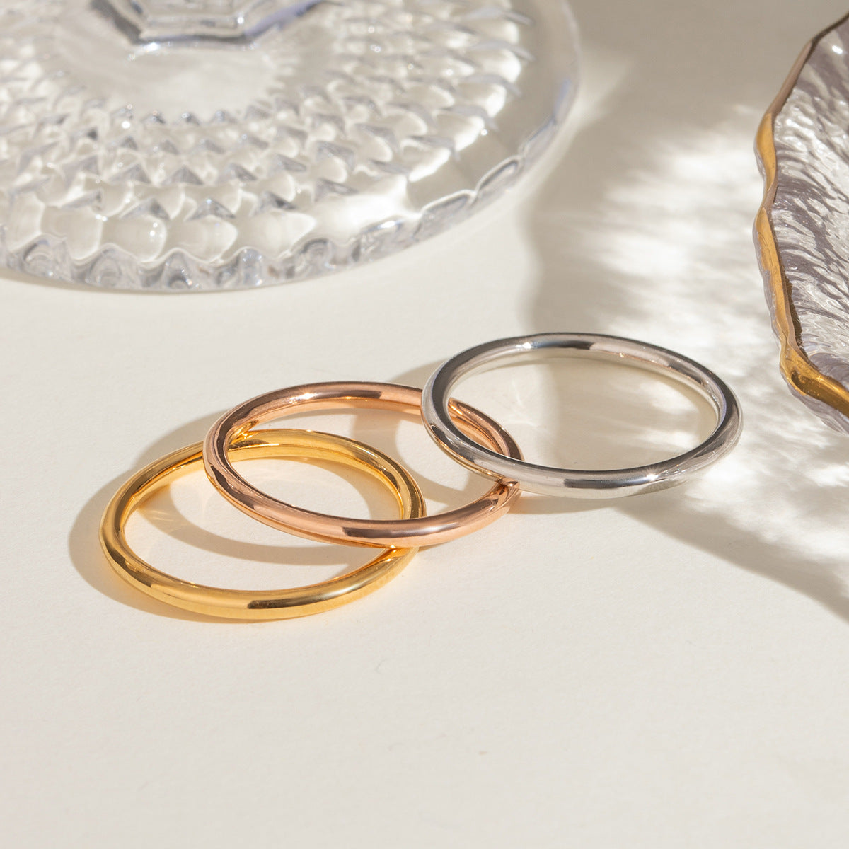 Bold Floral Titanium Steel Ring – Elegant INS-Style Statement Jewelry