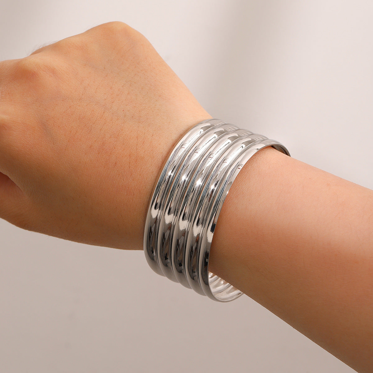 Gold-Plated Titanium Steel Bangle – High-End Open Cuff Bracelet