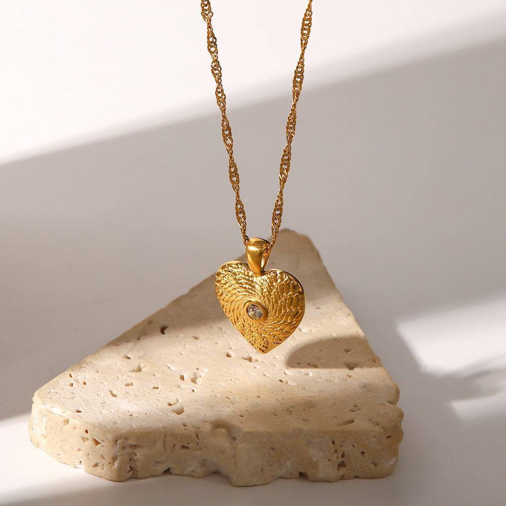 French Vintage Heart Necklace – Zircon Pendant in Titanium Steel