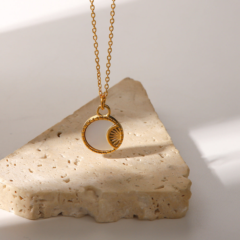 French Vintage Heart Necklace – Zircon Pendant in Titanium Steel