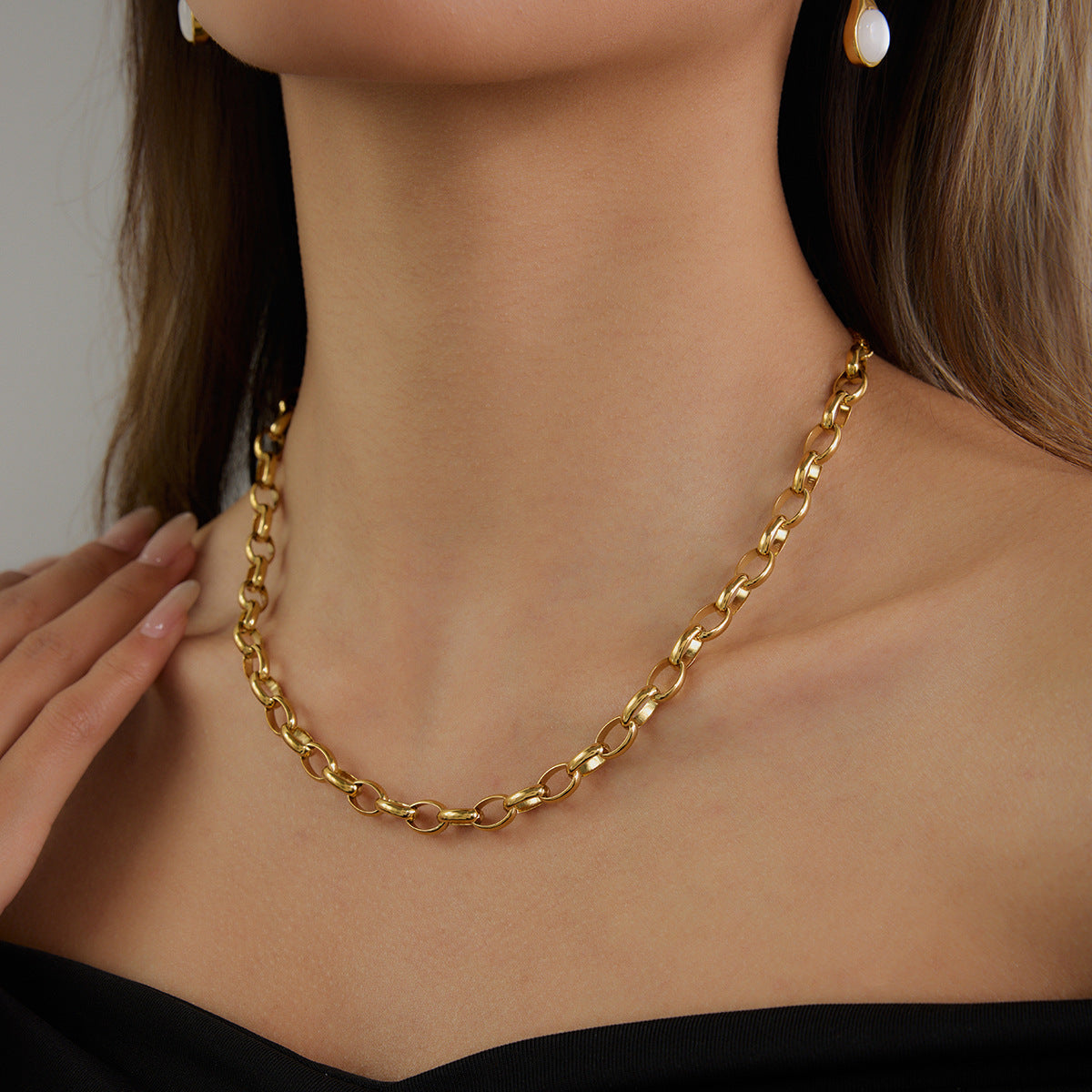 18K Gold Plated Necklace – Elegant Titanium Steel Jewelry